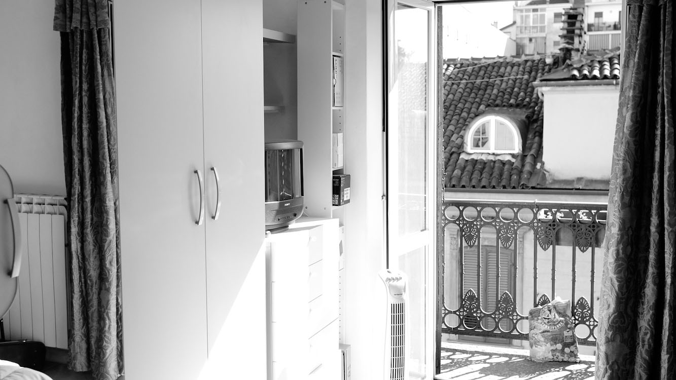 Aluminum frame double-pane thermal-efficient balcony window door