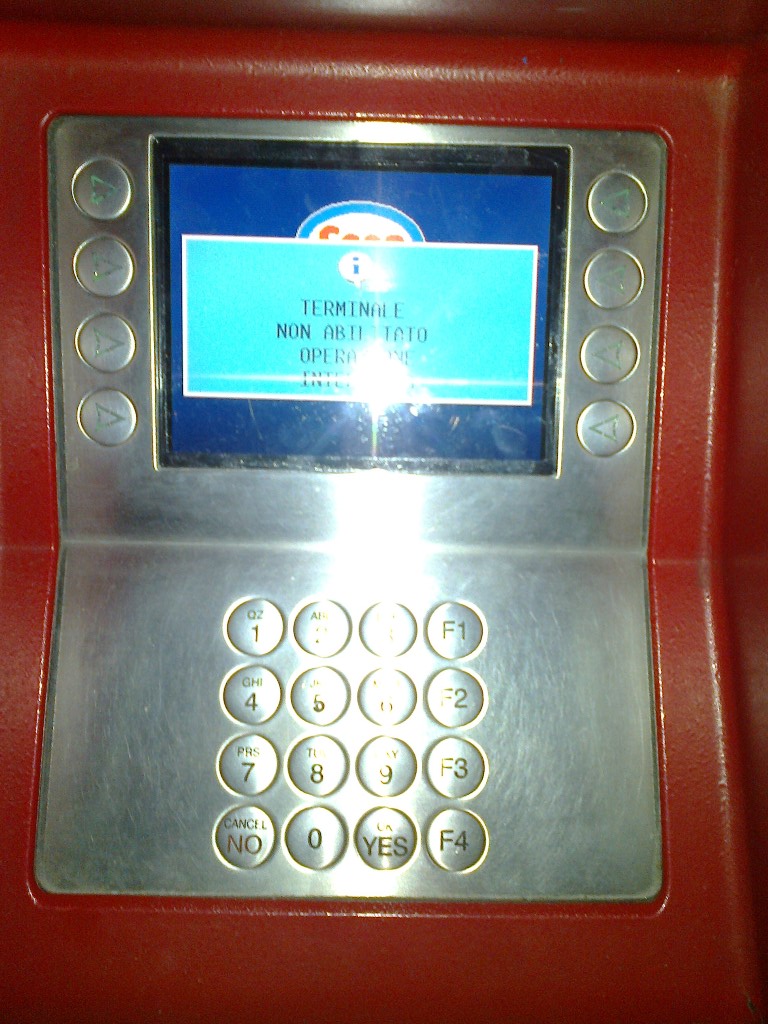 Gas station card payment machine doesn't work